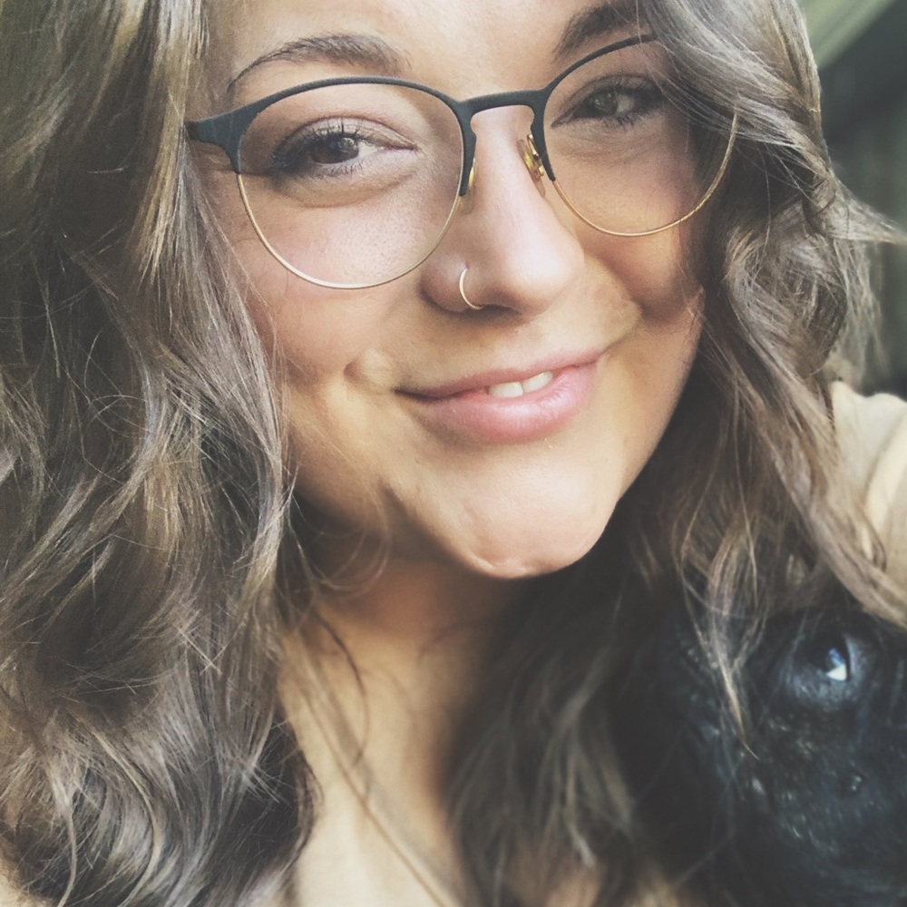 Meet your Posher, Hannah